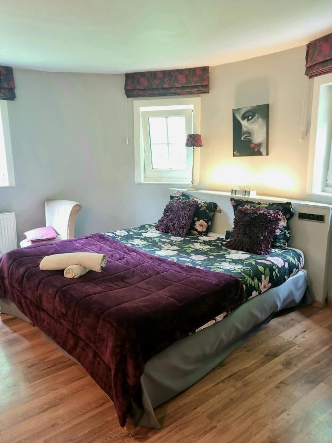 Le Manoir De Morimont Bed & Breakfast